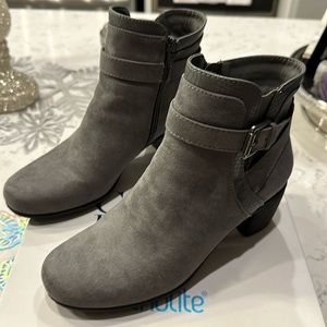 Croft & Barrow Gray Boots
